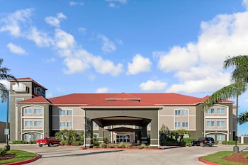La Quinta Inn & Suites By Wyndham Mercedes Outlet Mall,La Feria>>Hidalgo,3 star