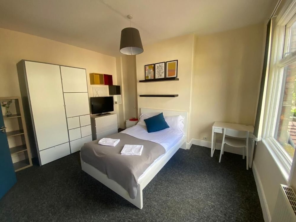 abbeyfield guesthouse