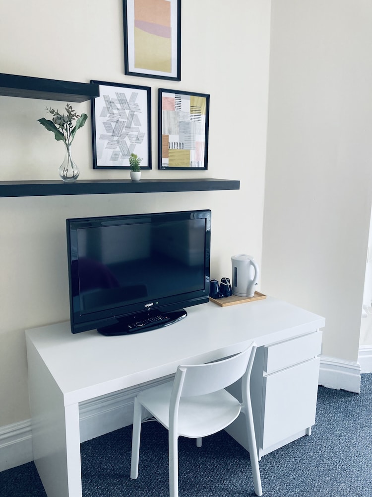 abbeyfield guesthouse