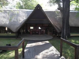 ndhovu safari lodge