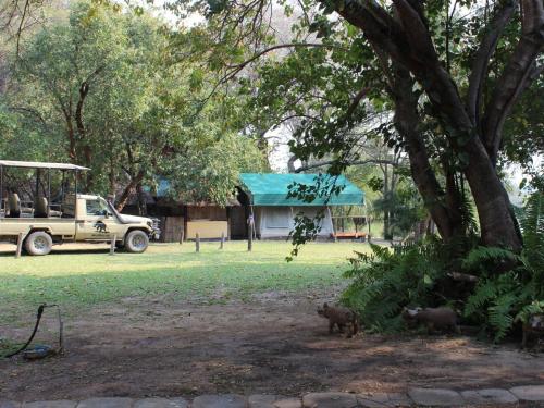 ndhovu safari lodge