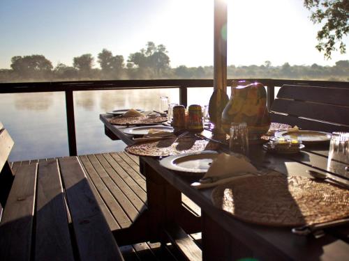ndhovu safari lodge