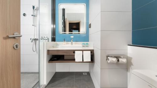 holiday inn express changsha university tech city an ihg hotel