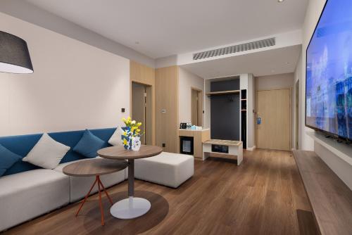 holiday inn express changsha university tech city an ihg hotel