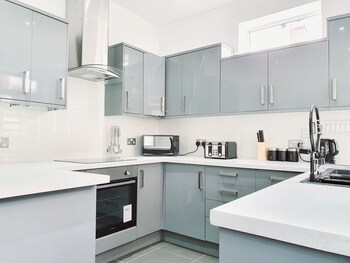 dysa bloomfield house