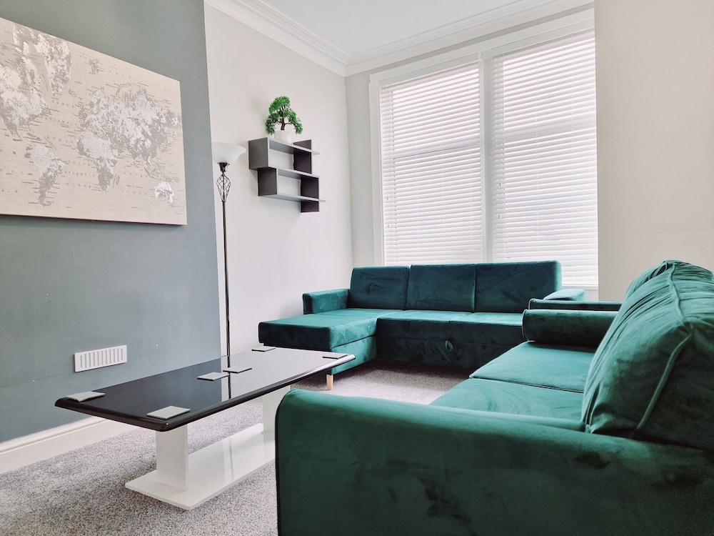 dysa bloomfield house