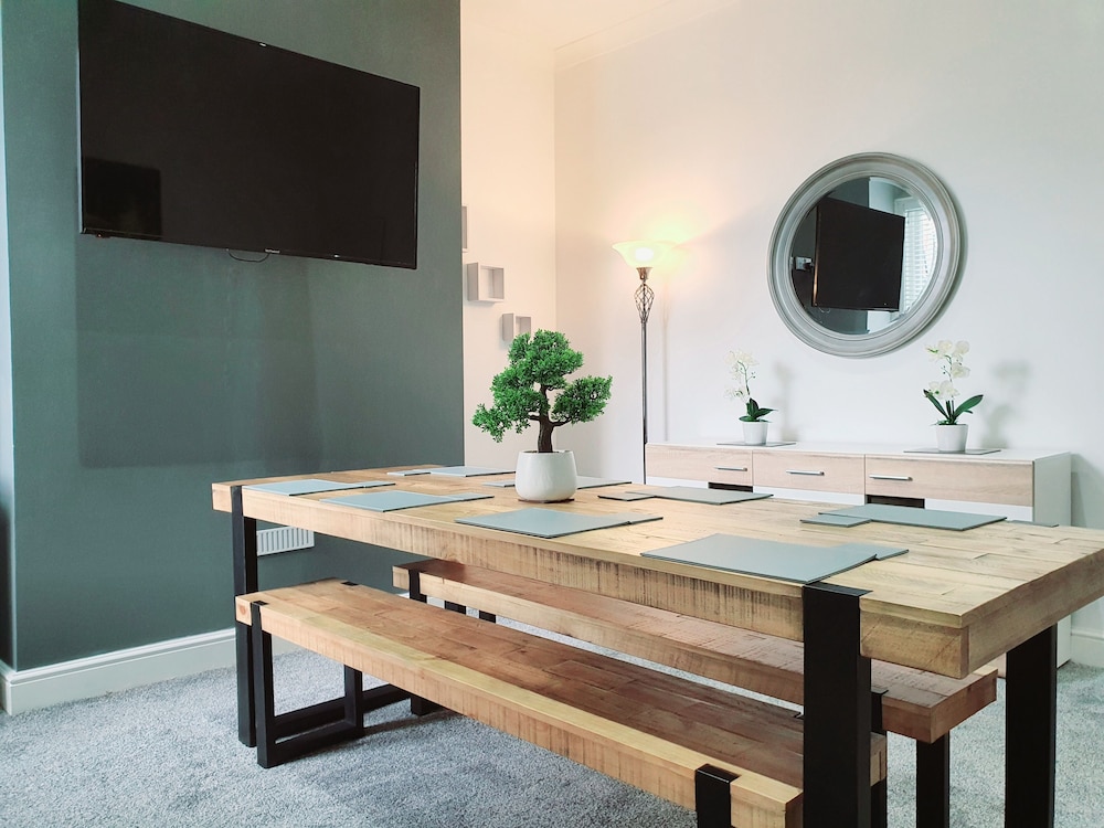 dysa bloomfield house