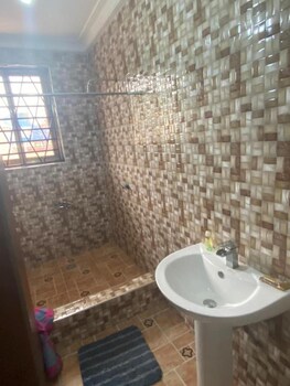beautiful 2 bed apartment in kumasi