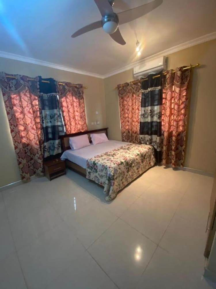 beautiful 2 bed apartment in kumasi