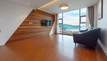 friemily pool villa and hotel