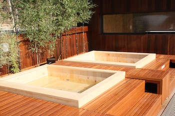 friemily pool villa and hotel