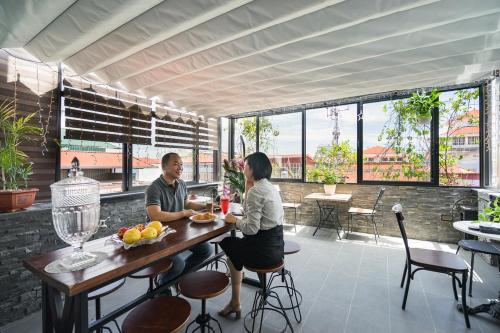 narcissus hotel and apartment