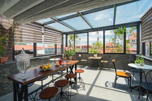 narcissus hotel and apartment