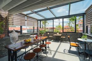 narcissus hotel and apartment