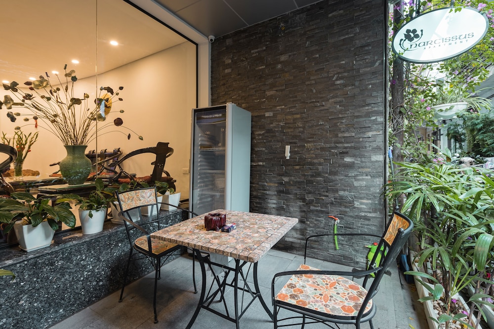 narcissus hotel and apartment