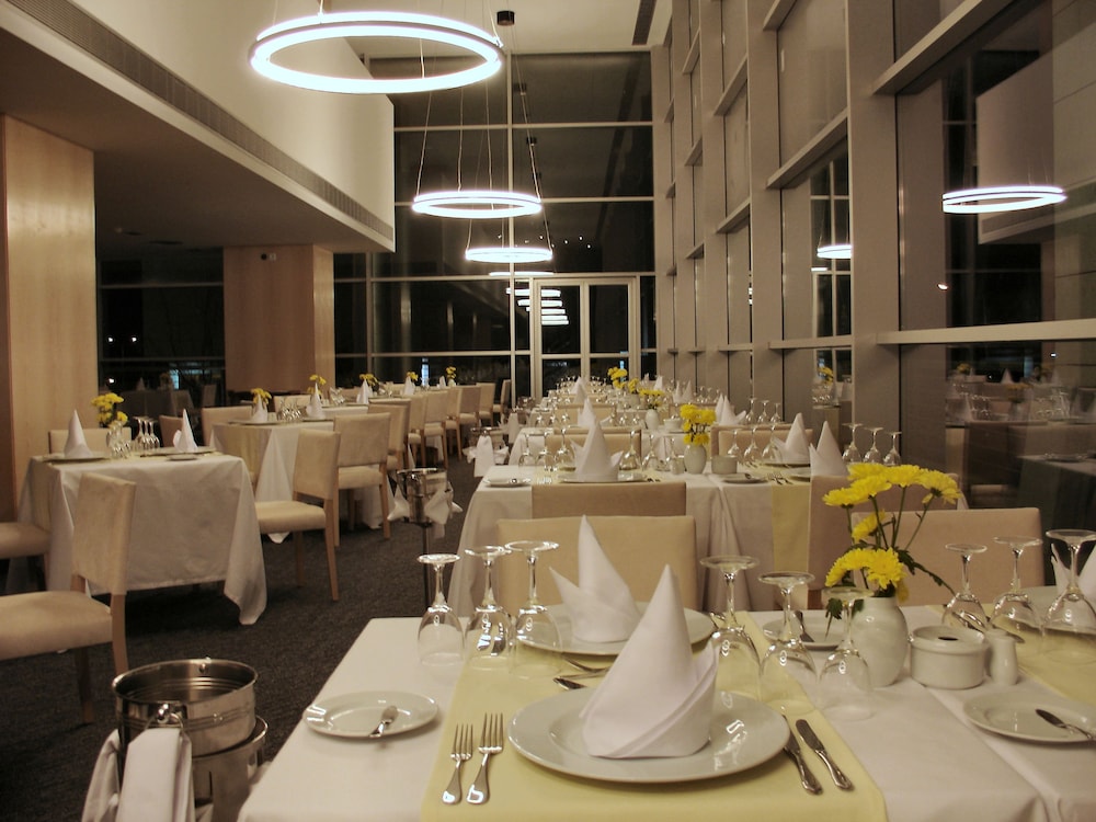 hotel vip executive azores