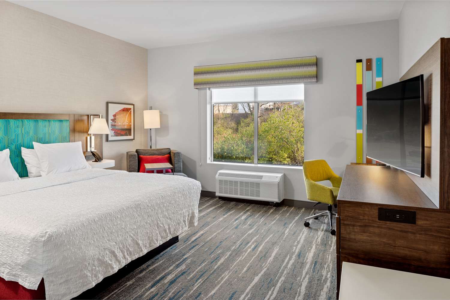 hampton inn and suites cincinnati west