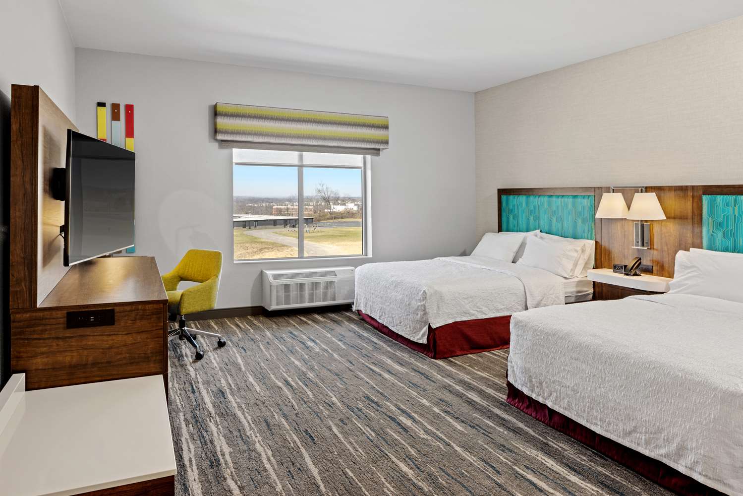 hampton inn and suites cincinnati west