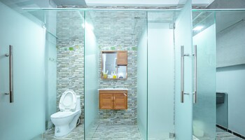 yen vy hotel and apartment