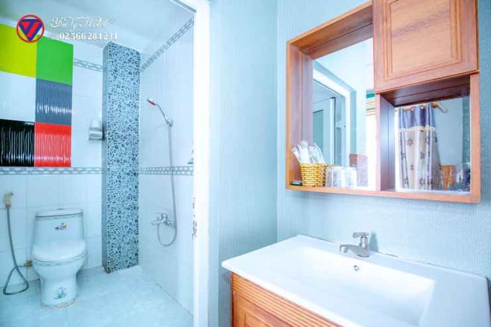 yen vy hotel and apartment