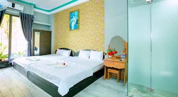 yen vy hotel and apartment