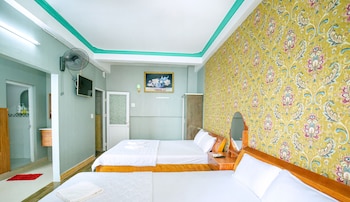 yen vy hotel and apartment