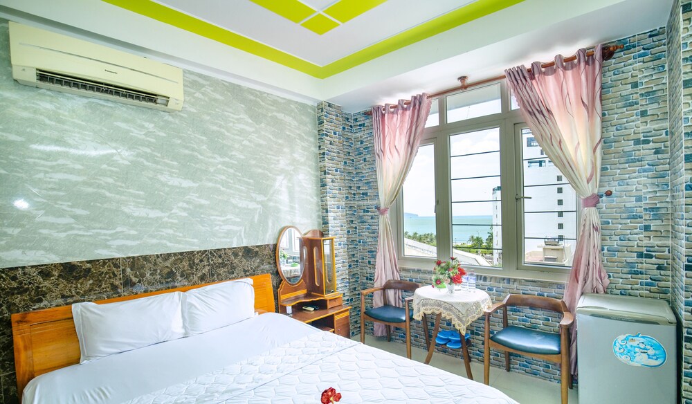 yen vy hotel and apartment