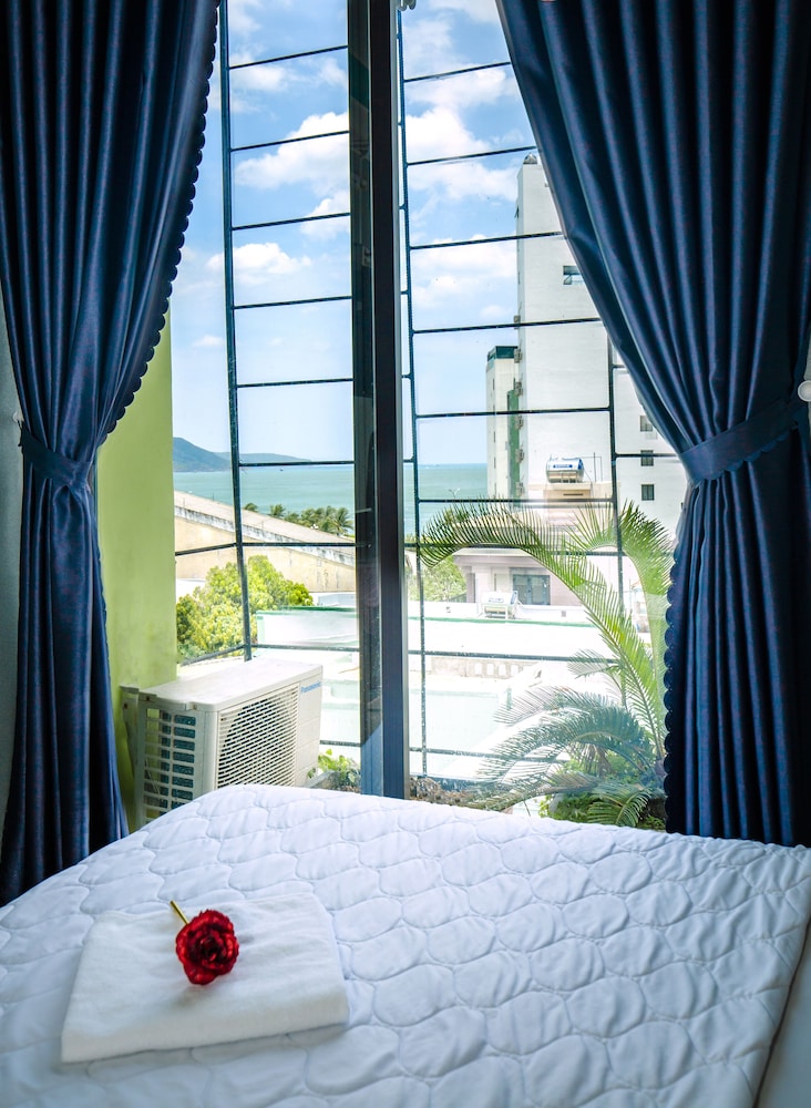 yen vy hotel and apartment