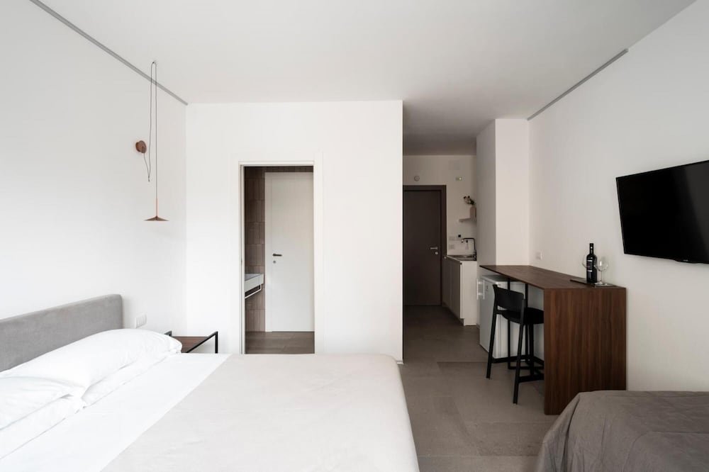 Alkamuri Posh Hotel Spa - 102 Suite Deluxe,,0 star