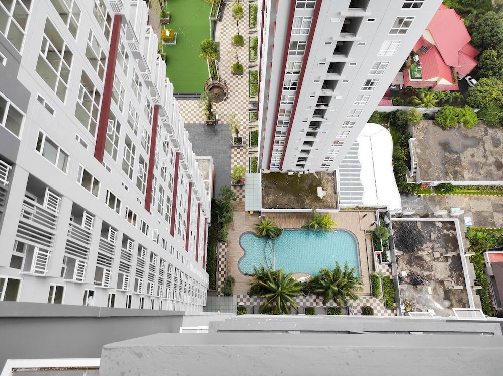 comfy studio at vida view makassar apartment