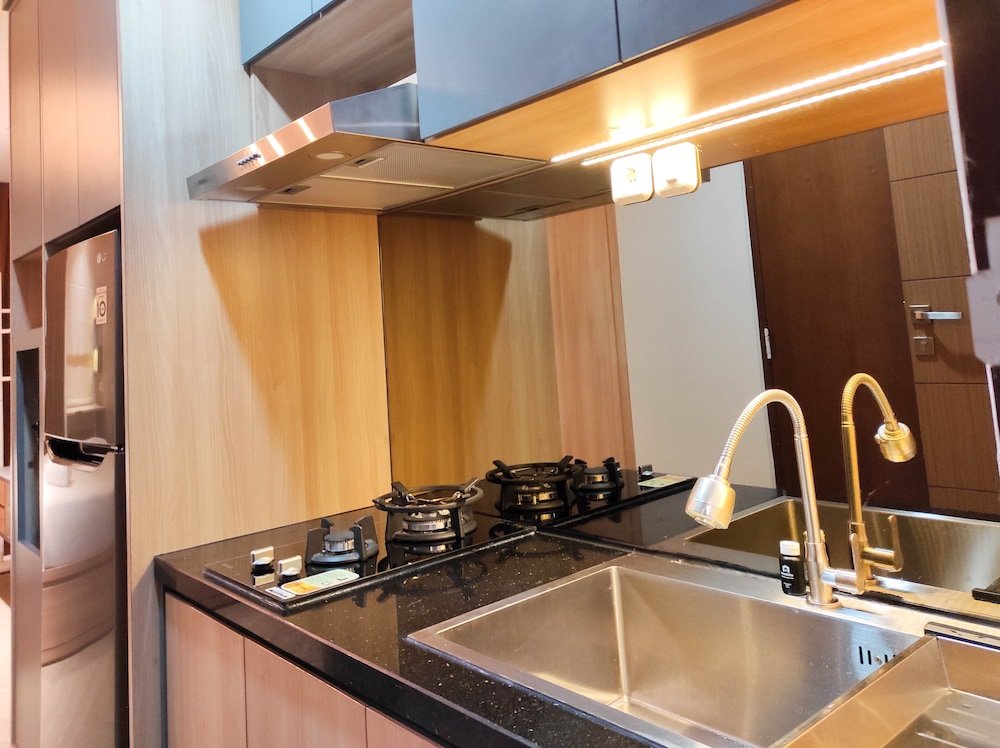 comfy studio at vida view makassar apartment