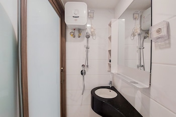 nice and minimalist studio at sky house bsd apartment