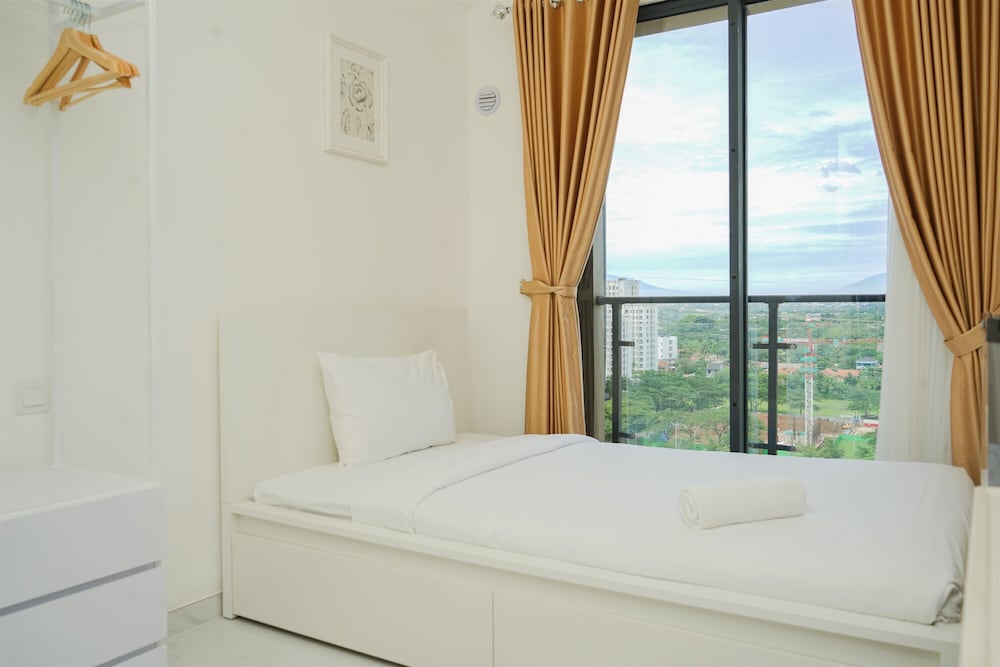 nice and minimalist studio at sky house bsd apartment