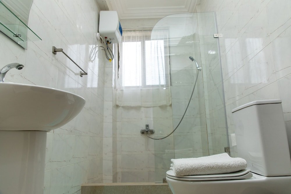 executive one bedroom furnished apartment in accra