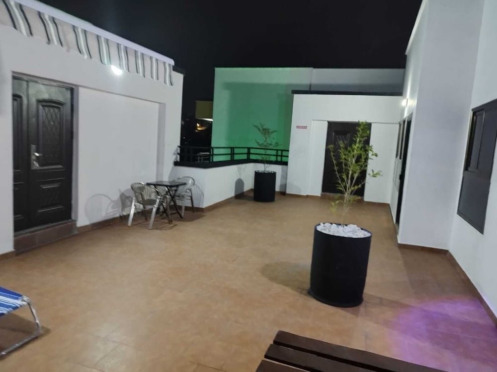 executive one bedroom furnished apartment in accra