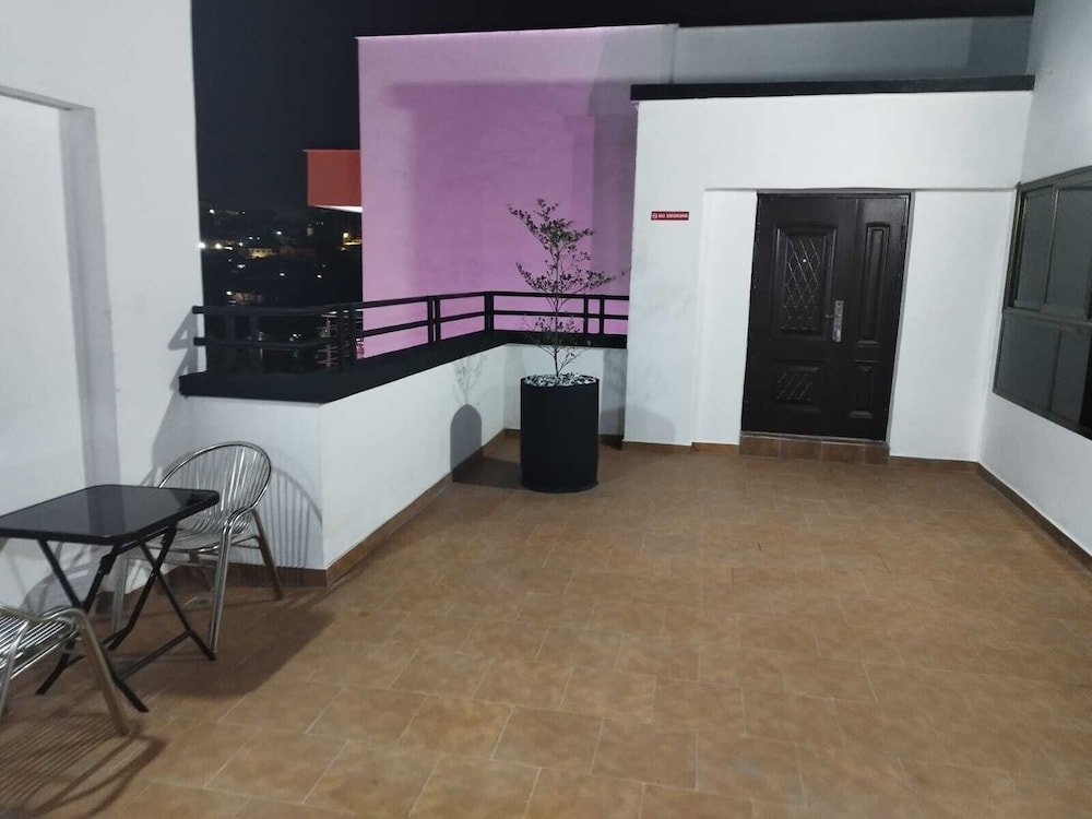 executive one bedroom furnished apartment in accra
