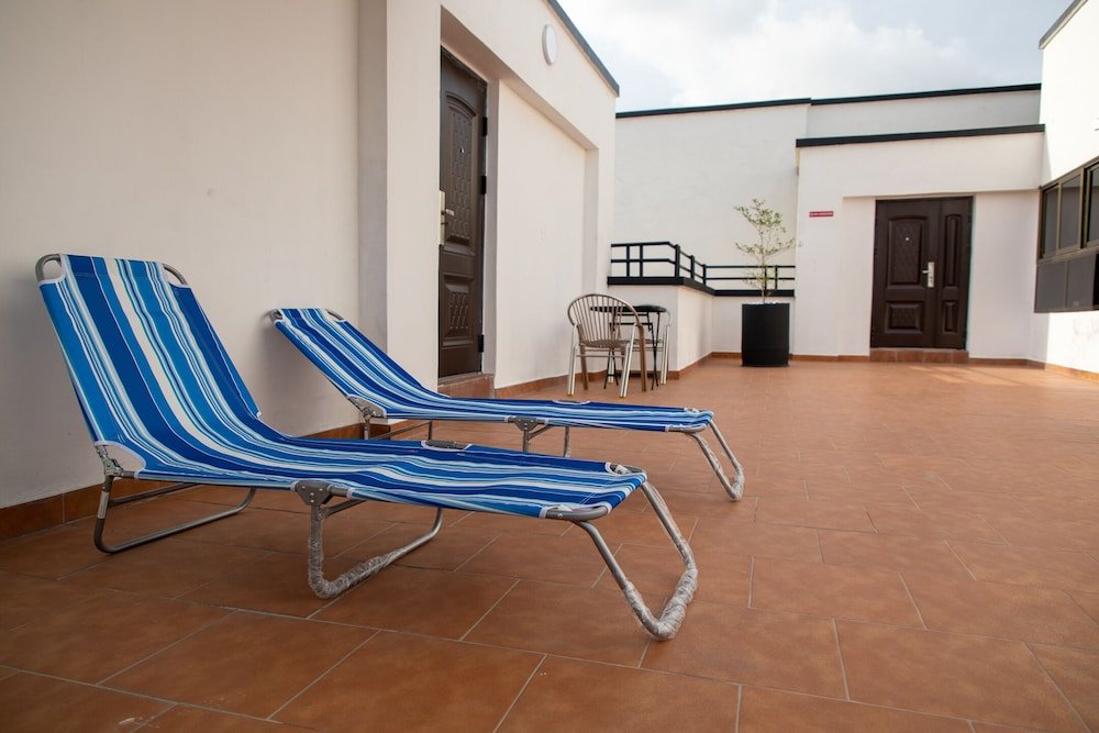 executive one bedroom furnished apartment in accra