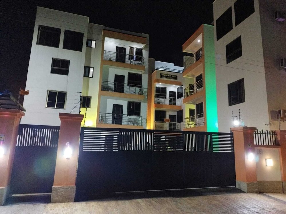 executive one bedroom furnished apartment in accra