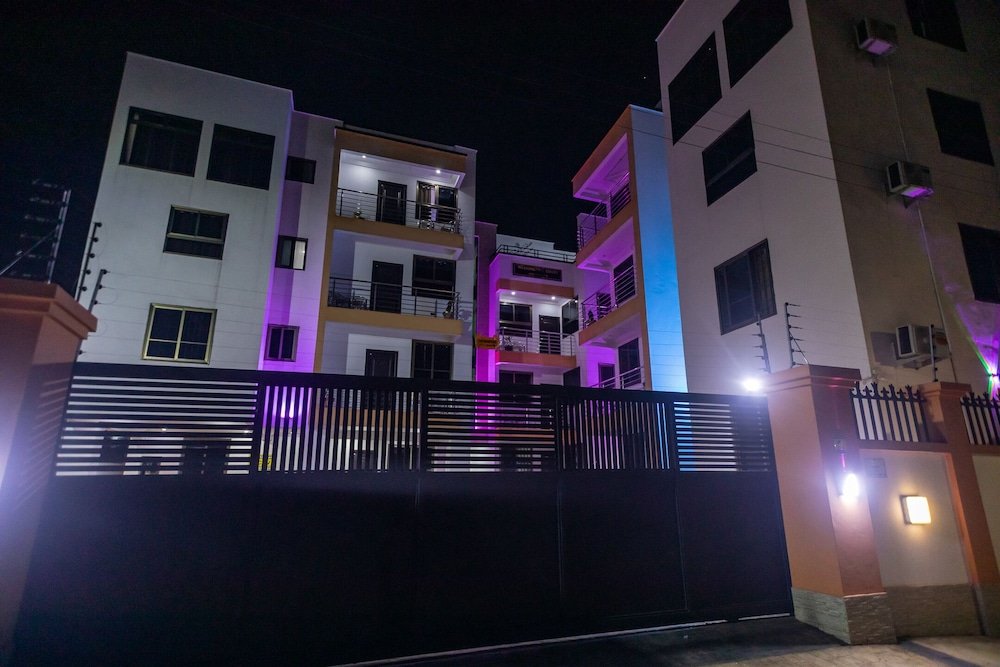 executive one bedroom furnished apartment in accra
