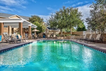 Staybridge Suites Lubbock - University Area By Ihg,Texas>>Lubbock,3 star