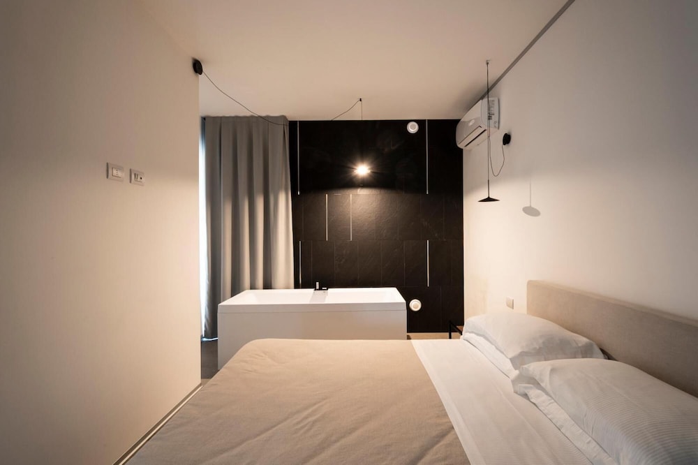 alkamuri posh hotel spa 107 junior suite with jacuzzi