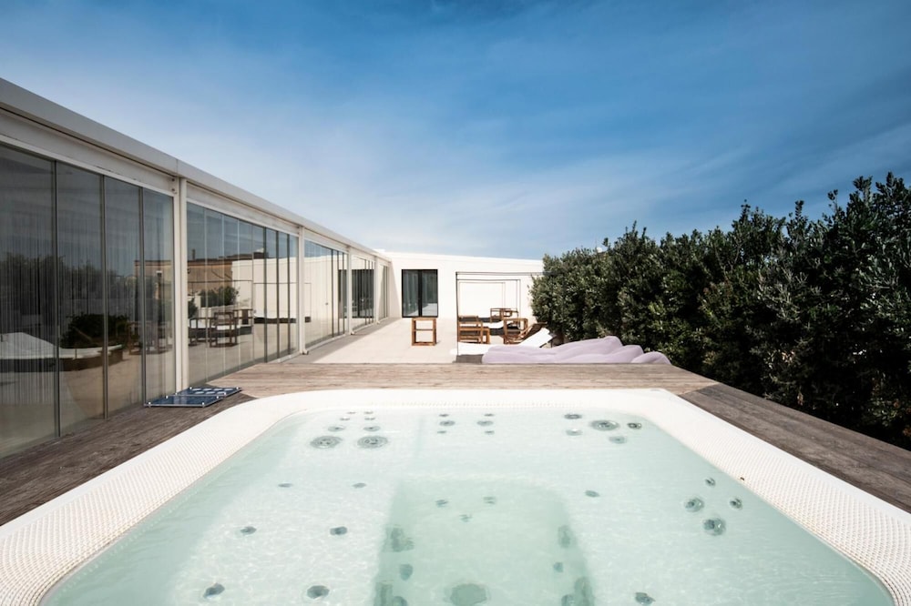 alkamuri posh hotel spa 107 junior suite with jacuzzi