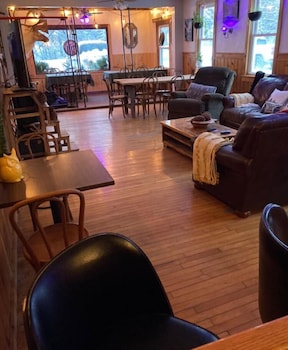 The Balsam Inn,,2 star