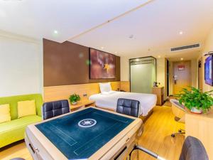 Iu Hotel Guiyang Future Ark Baoli New City,,3 star