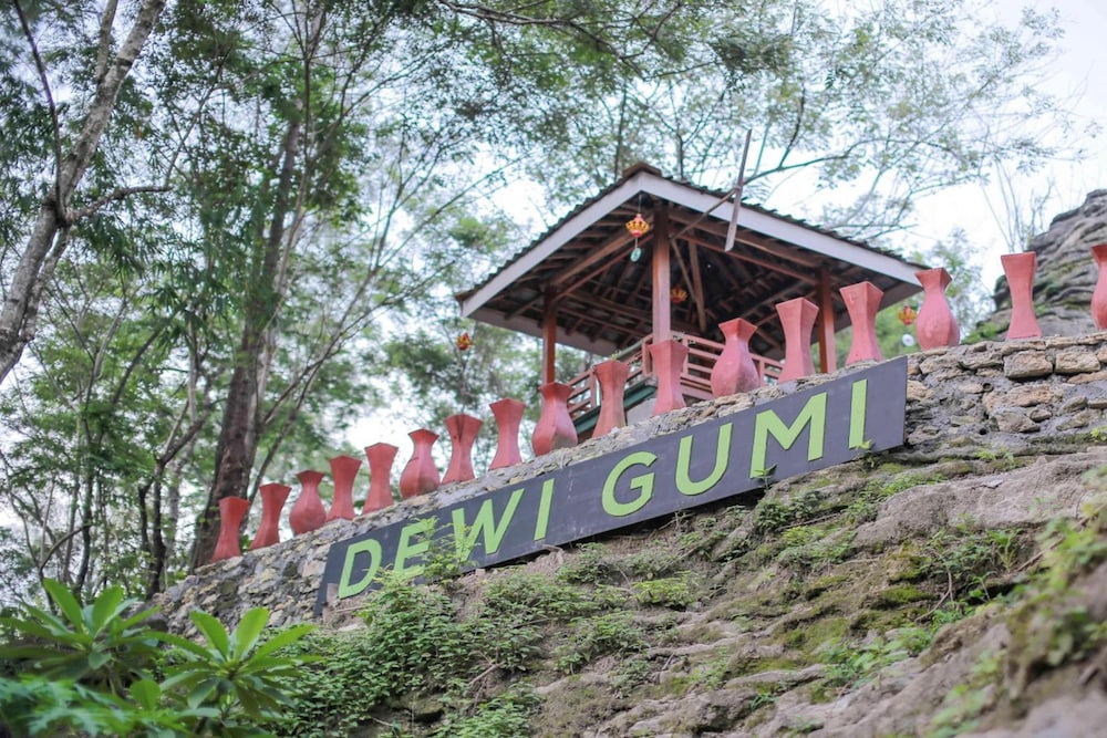 camping ground gunung mijil hils