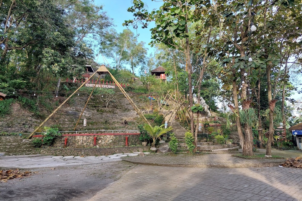 camping ground gunung mijil hils