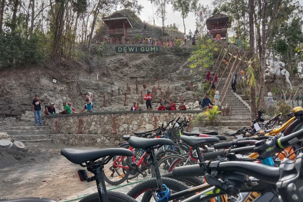 camping ground gunung mijil hils