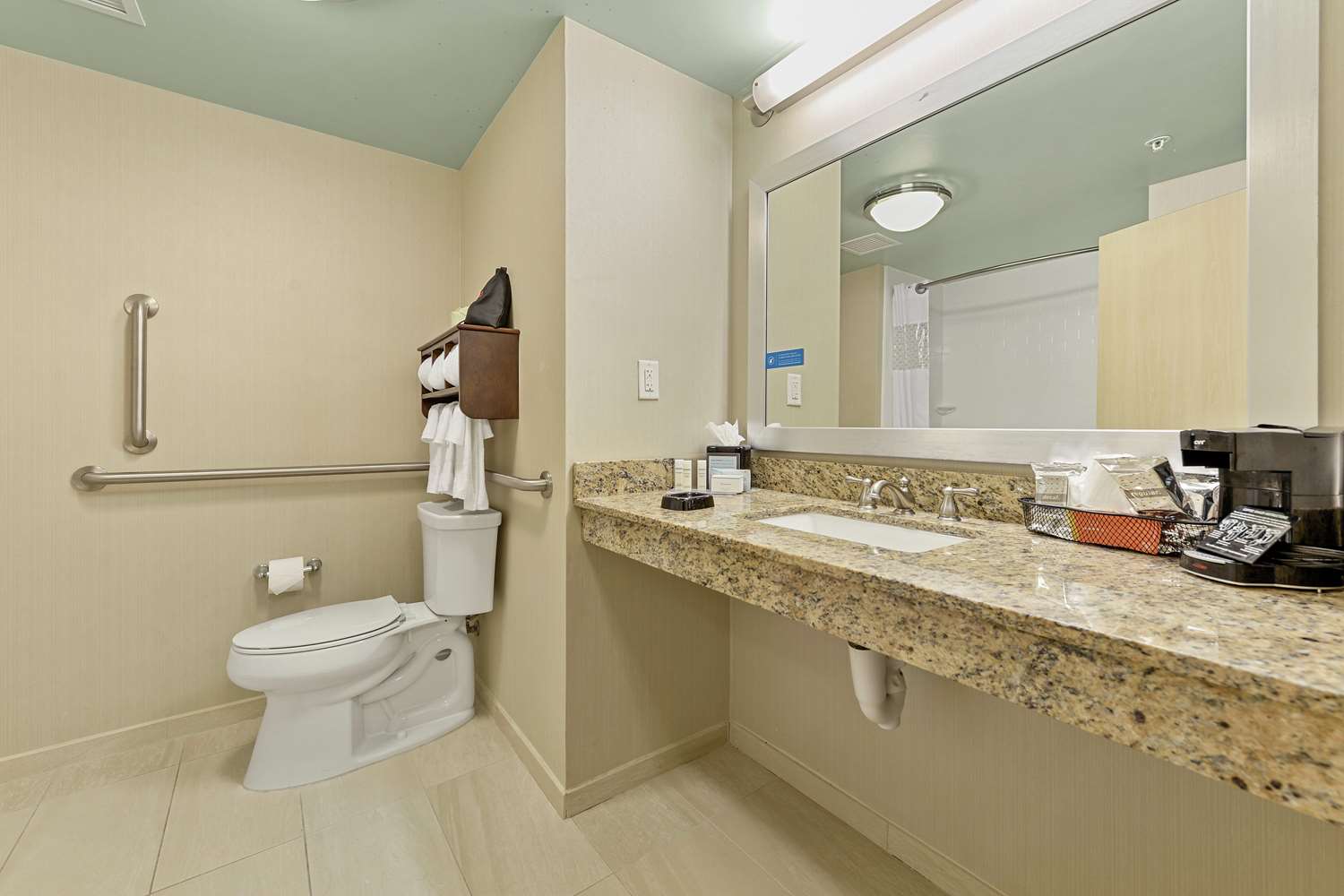 hampton inn and suites gulfport i 10