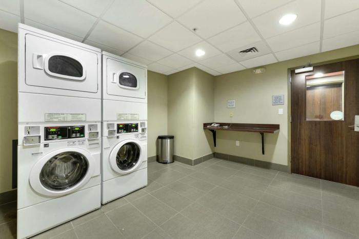 hampton inn and suites gulfport i 10
