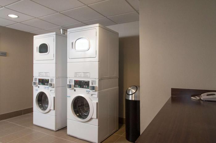 hampton inn and suites gulfport i 10